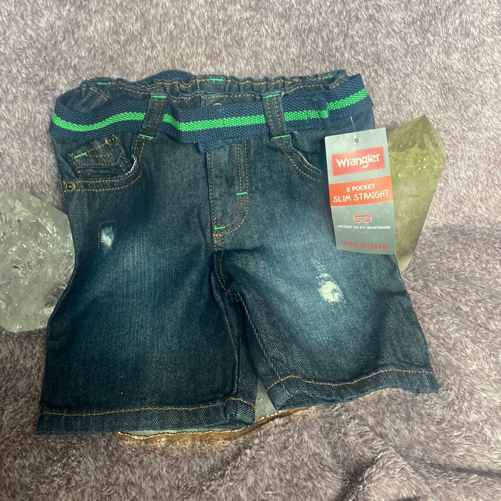 Wrangler 3T Distressed Jean Shorts w/ Belt NWT